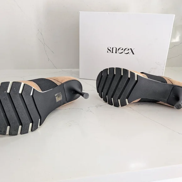 Sneex The Icon Camel/Black Size 9 - Picture 3 of 7